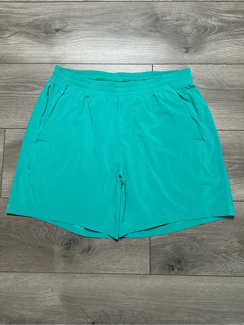 Lululemon Pace Breaker Lined Training Shorts Green Size Large